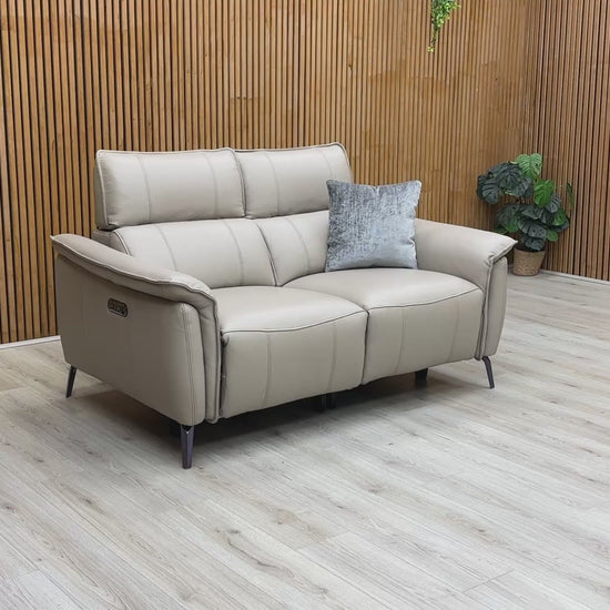 Video demonstration of the ‘Jude’ power recliner, showing the smooth telescopic headrest movement and built-in USB/USB-C charging ports.