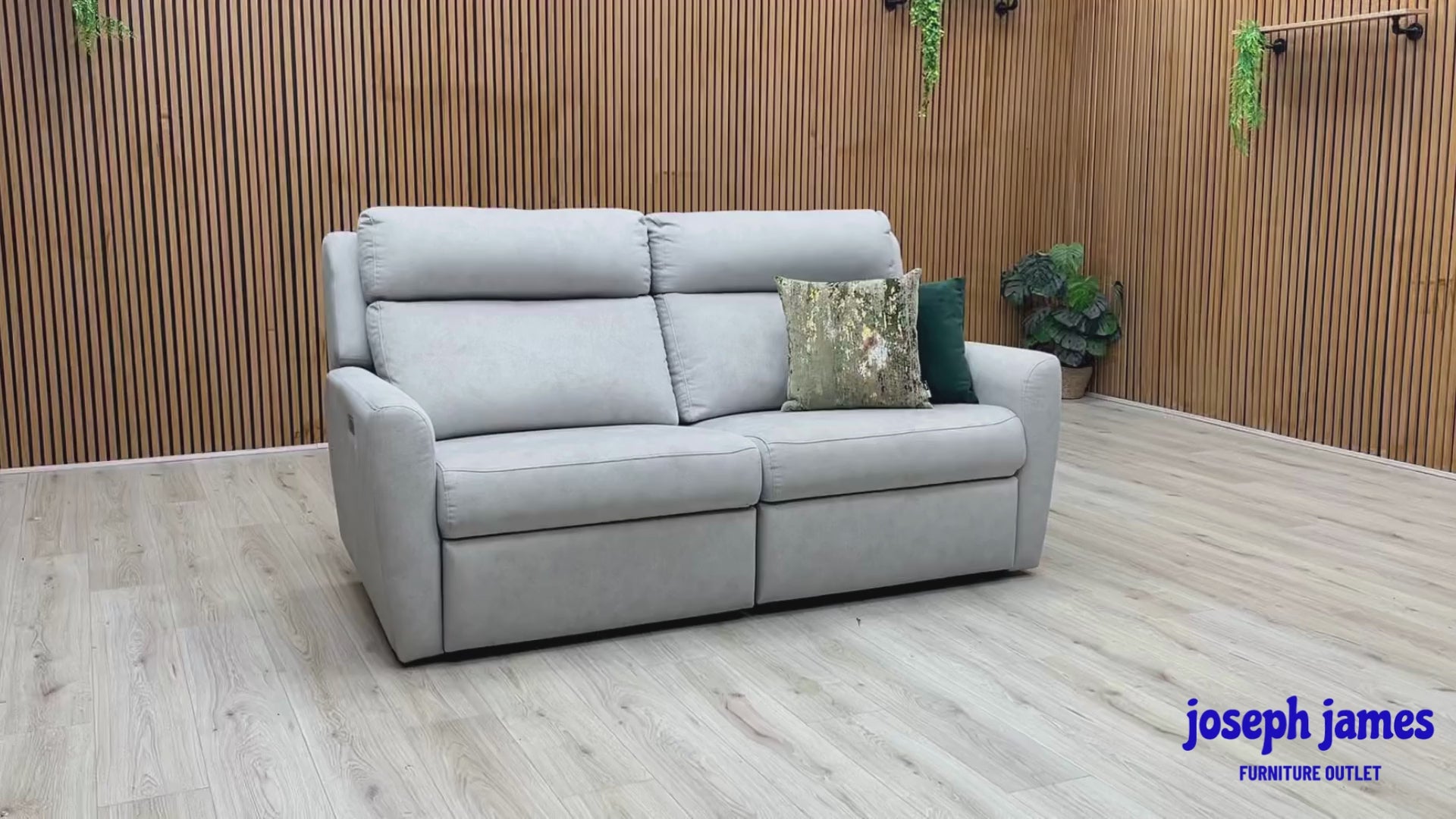 Video Of ‘G Plan Wren’ contemporary 3-seater power recliner sofa, beautifully upholstered in a sophisticated Stingray Charcoal Grey fabric.