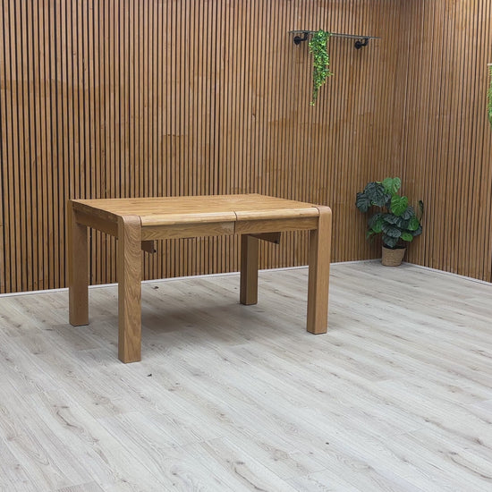 Video of smooth extension mechanism of the 'Bakerloo' Solid Oak Dining Table.