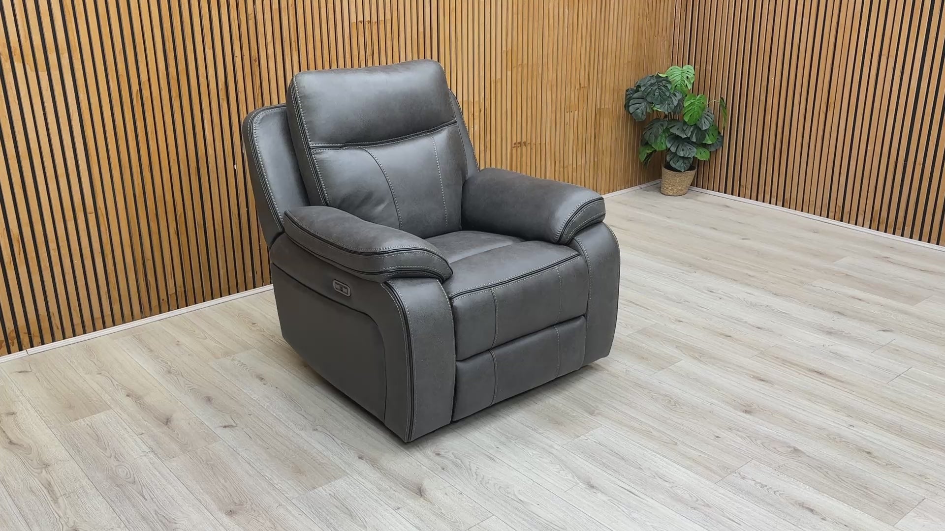 Video demonstrating the smooth Electric Power Recliner function of the 'Vinson' chair.