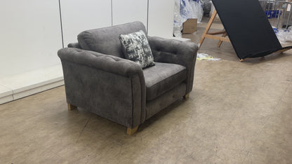 Boutique ‘Aura’ Kenzo Mink Dw Ft Love Chair
