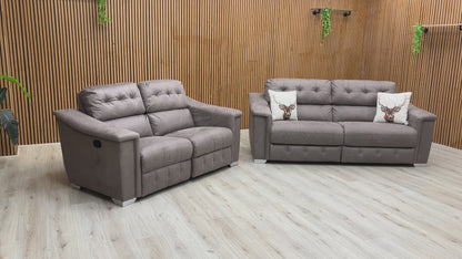 Video of smooth action of the La-Z-Boy manual recline function.