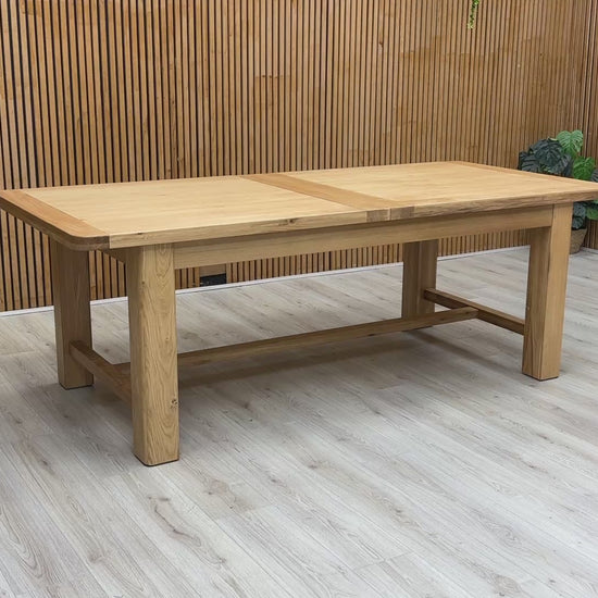 Video demonstration of the Augusta dining table, showing the smooth extension mechanism and the solid oak build quality.