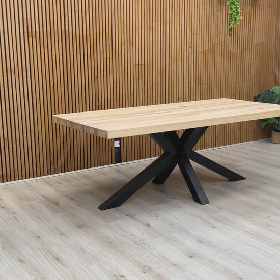 A video panning over the solid oak grain and showcasing the unique star base design.