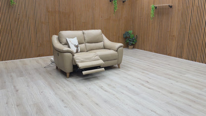 Video demonstrating the electric power reclining function and movement of the footrests on the 'Francis' 2 Seater sofa.