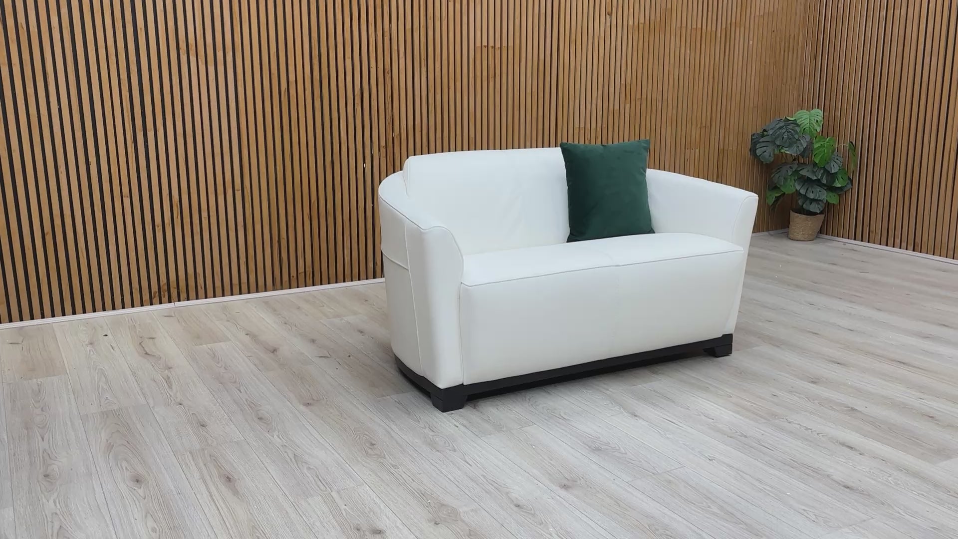 video demonstrating the soft leather texture and premium Italian craftsmanship of the Ketty sofa.