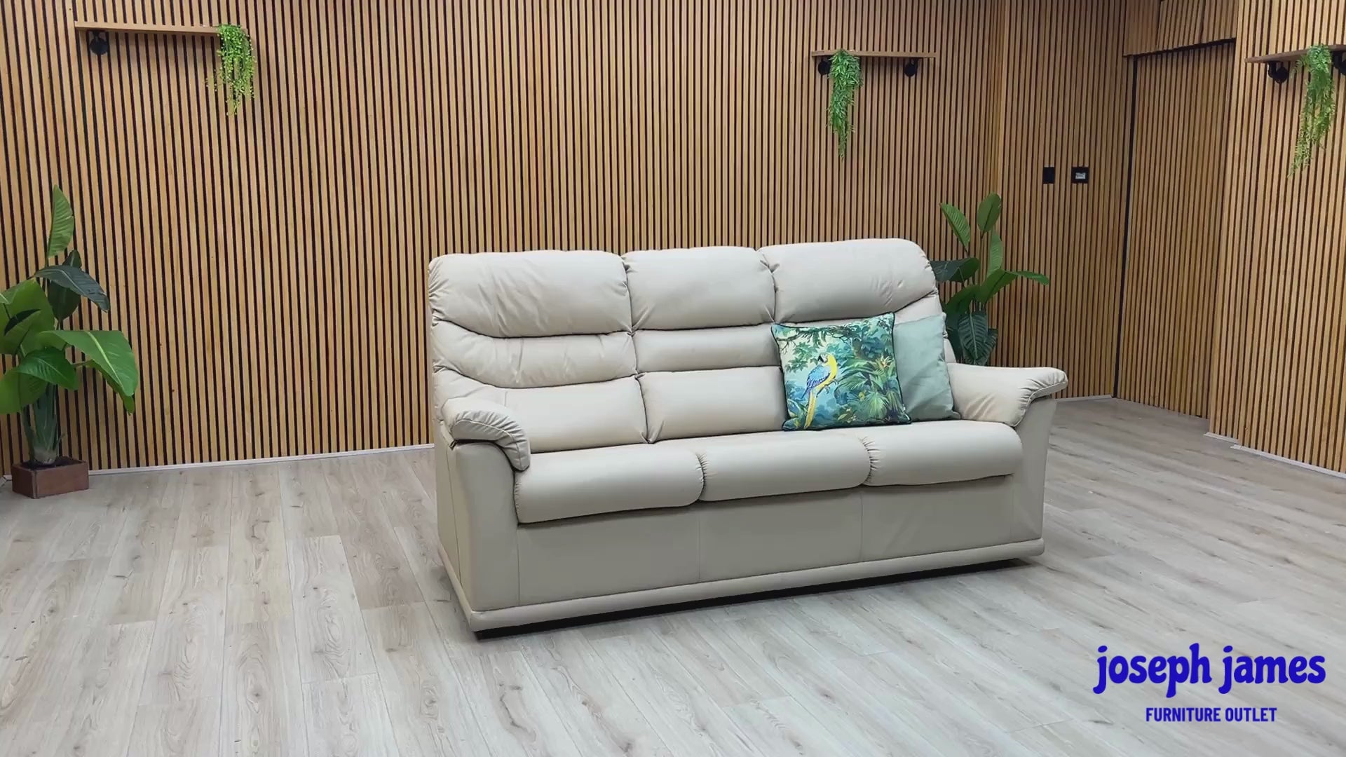 Video Of ‘G Plan Malvern’ contemporary 3-seater sofa, beautifully tailored in luxurious, high-grade L840 Cambridge Chalk leather upholstery.