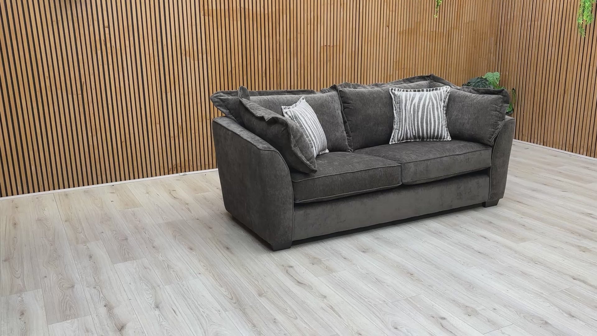 Product video tour of the ‘Finchley’ Moleskin Brown Chenille 3 Seater Sofa, demonstrating the fabric’s durability, cushion recovery, and overall build quality.