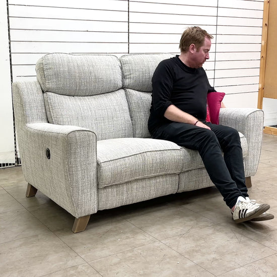 Video demonstration of the smooth power reclining mechanism and independent seat control.