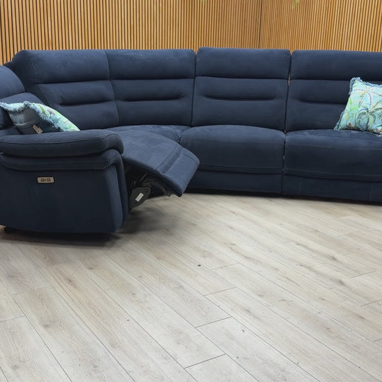 Video demonstration showing the whisper-quiet operation of the power recliner and adjustable headrests on the Berlin sofa.