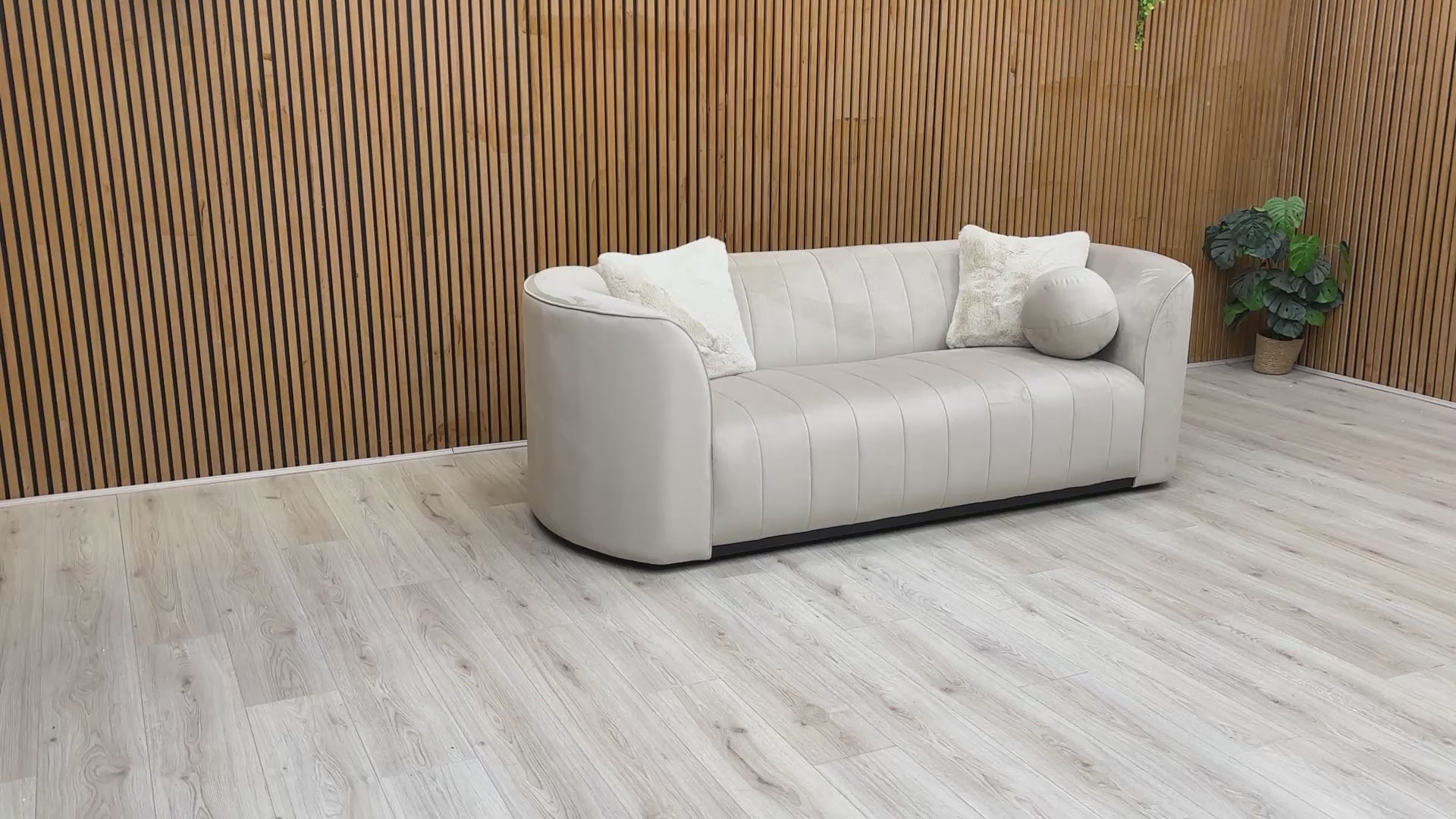 Video walk-around of the Fitzrovia 3 seater sofa, demonstrating the fabric quality and overall design.