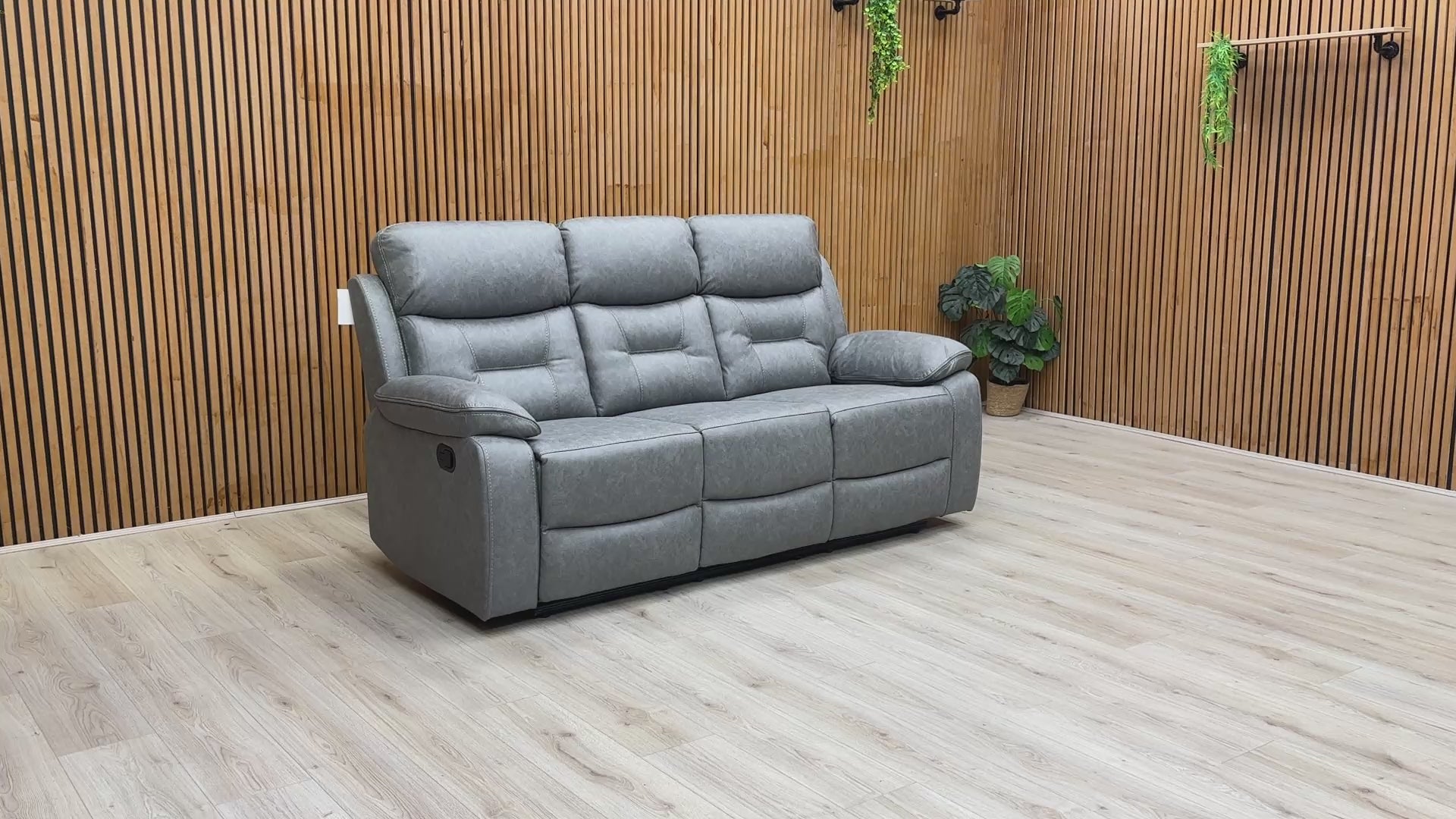 Video preview of the 'Beaumont' sofa, likely demonstrating the smooth operation of the manual reclining function.