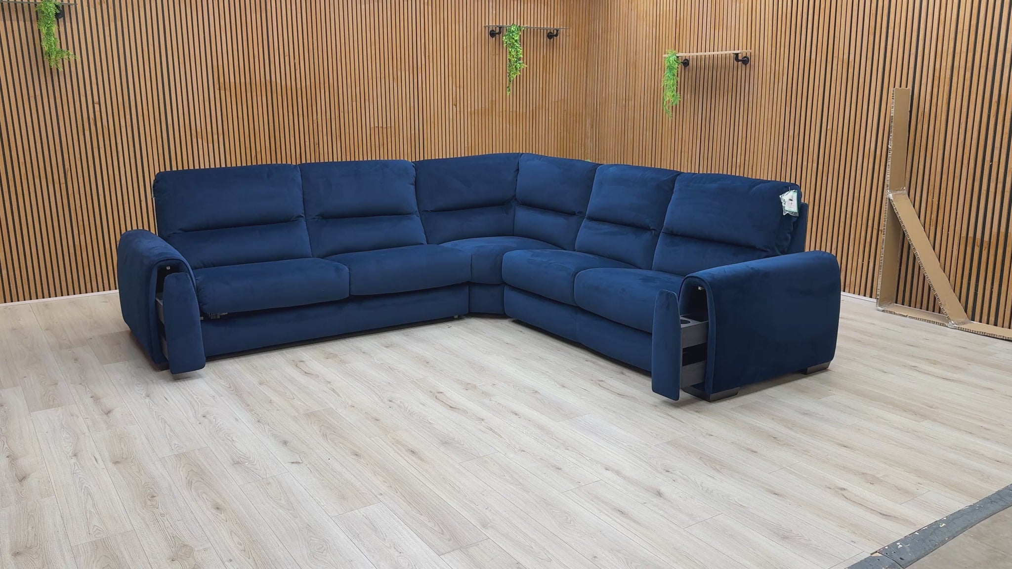 Video lifestyle view, possibly showing the recliner in action.