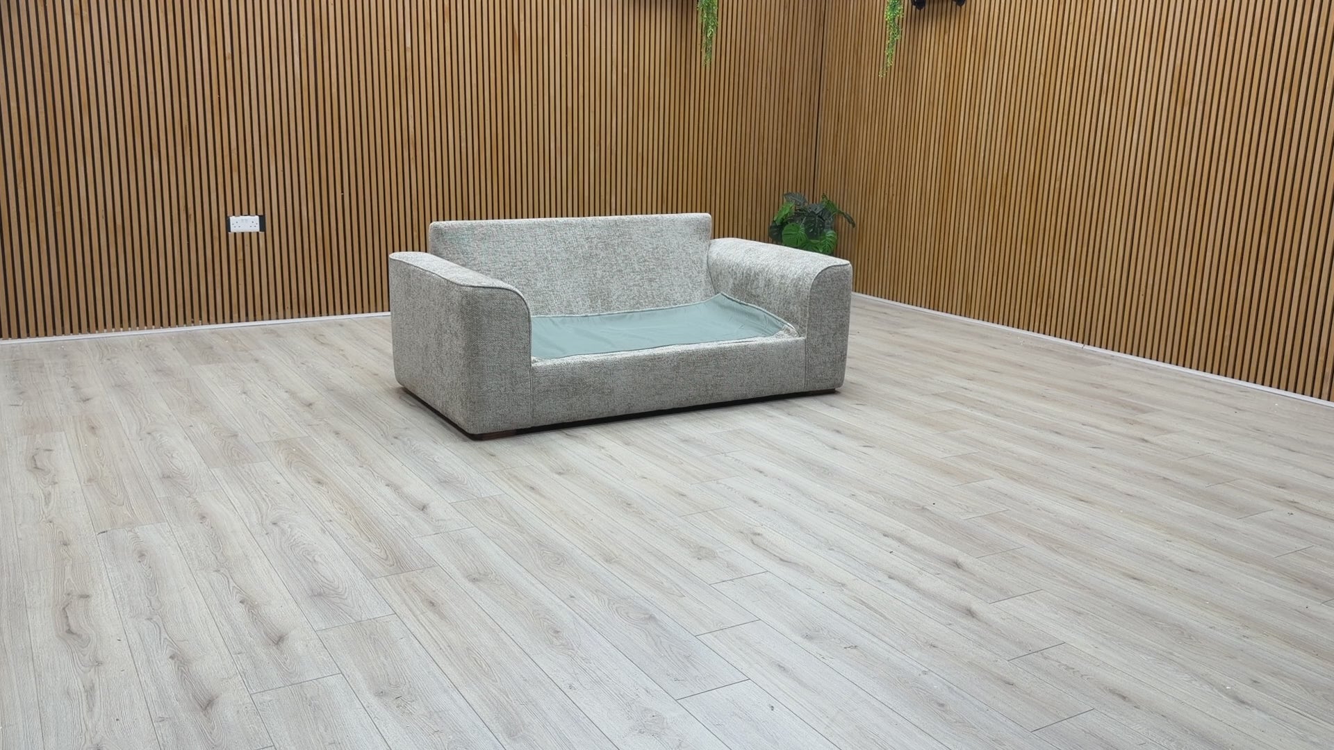 Video demonstration showing the transition from a stylish 2-seater sofa to a functional pull-out guest bed.